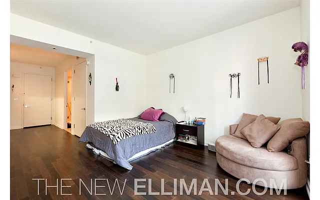 Sold by Douglas Elliman | media 15