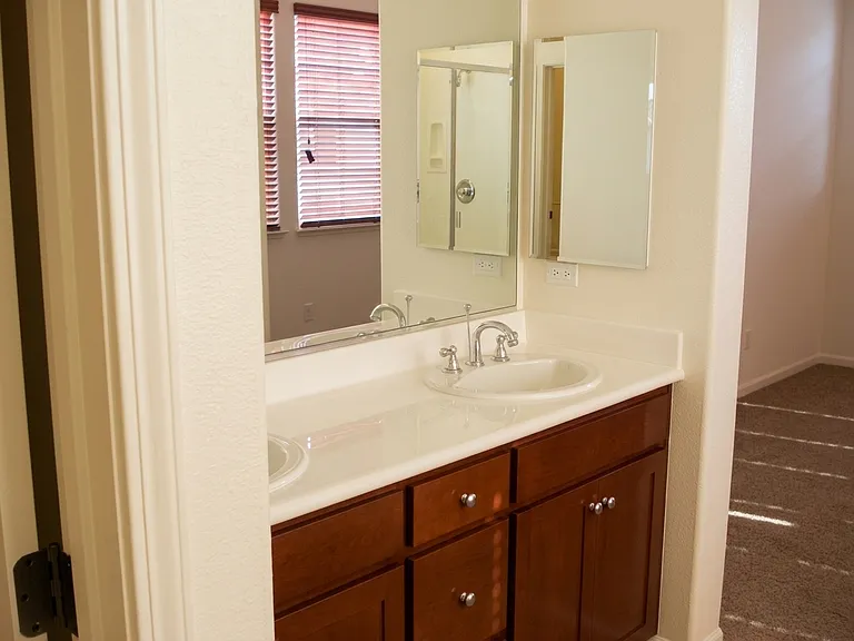 437 Carema Ct — Photo 18