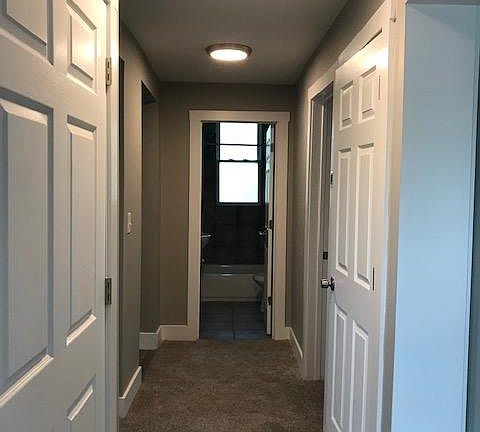 5th image of 208 Hearne Ave #2
