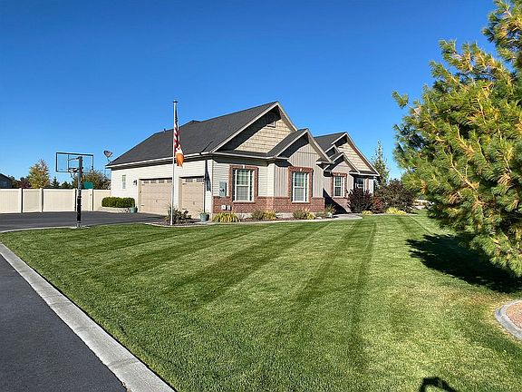 View of house from driveway