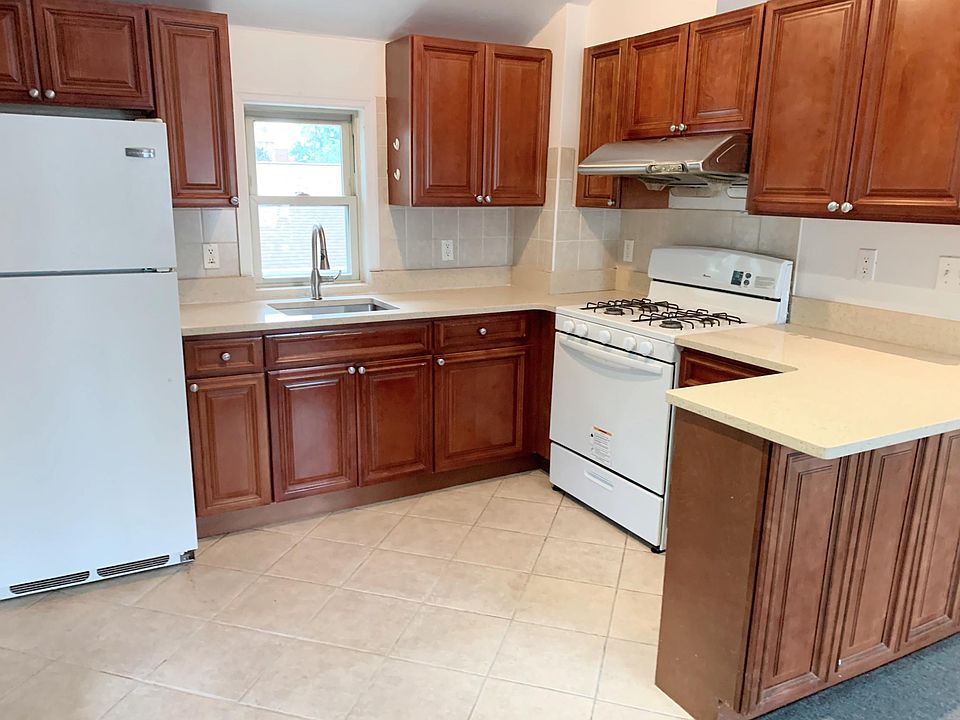 1st image of 75-42 162nd St Floor 2