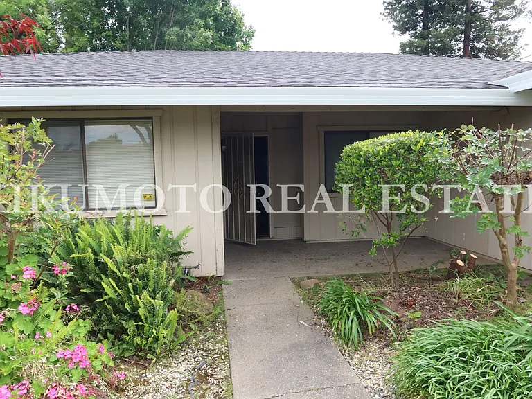 119 Parkshore Cir — Photo 20