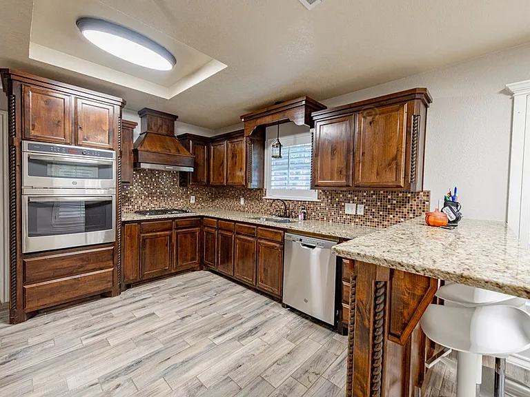 4715 Bishops Castle Dr — Photo 9