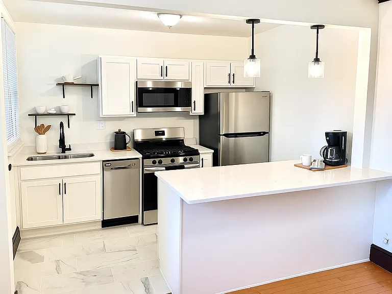 2801 Monroe St — Photo 21