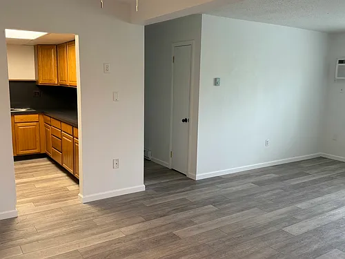 705 Matlack Ave #304 Photo 1