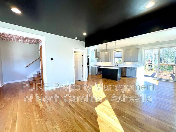 4th image of 40 Ted Linn Dr