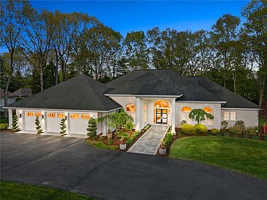 6 Bridle Dr Lincoln Ri 02865 Mls 1282805 Zillow