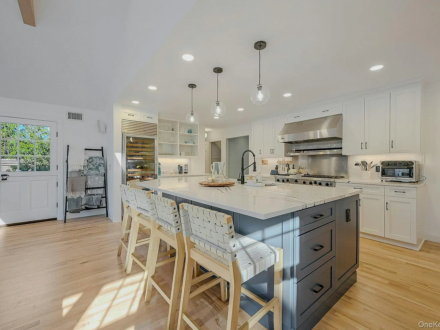 5 bed, 5.0 bath, 3500 sqft, $32,000 — Photo 4