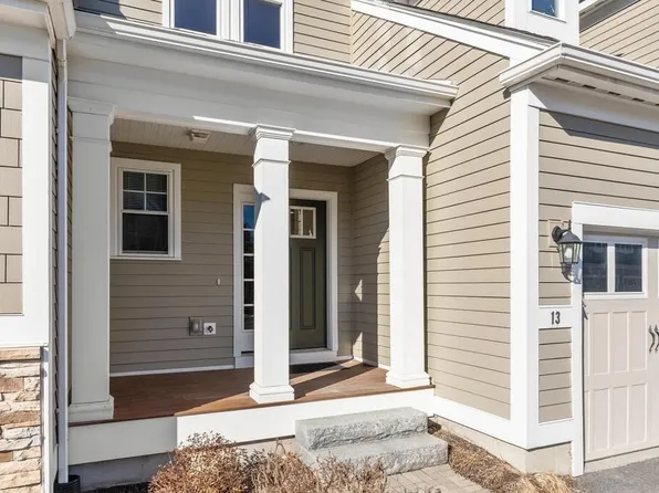 13 Farmstead Ln #13, Sudbury, MA 01776