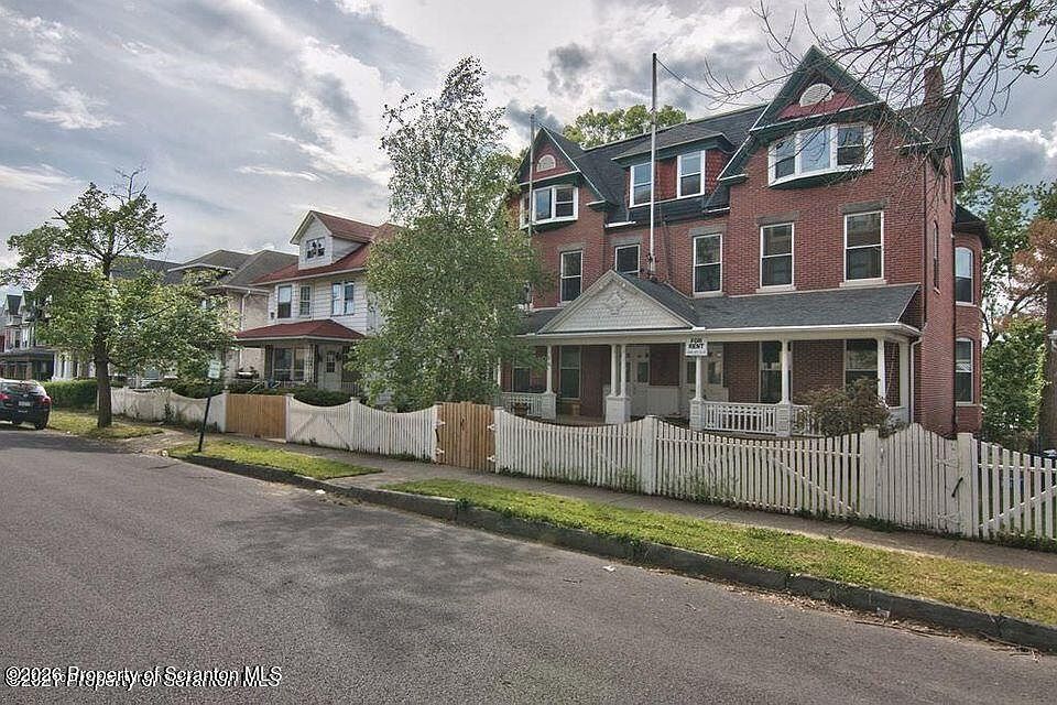 1st image of 533 Quincy Ave