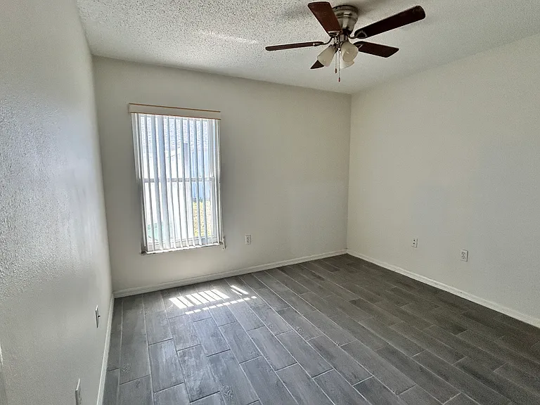 10401 Barnett Loop — Photo 17
