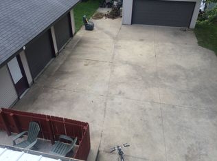 620 4th St SE, Willmar, MN 56201