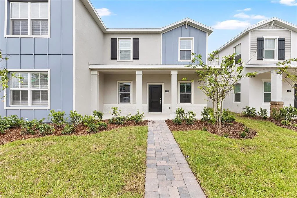 3 bed, 2.5 bath, 1755 sqft, $2,400 — Photo 1