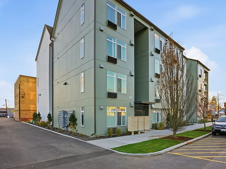 District Lofts at Garland — Photo 60