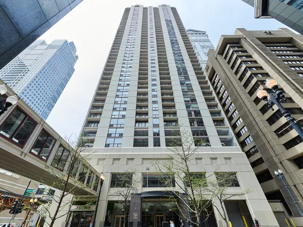 200 N Dearborn St Unit 1808, Chicago, IL 60601