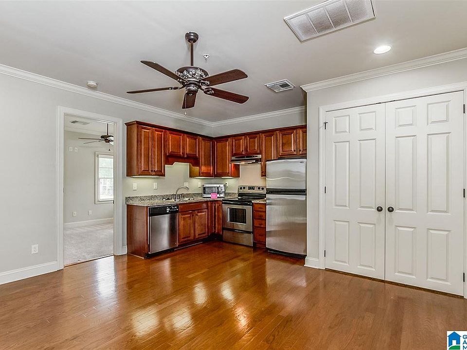 704 13th St Tuscaloosa AL Zillow