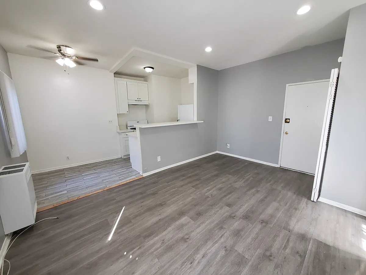 Building Photo - 3020 Altura St #3