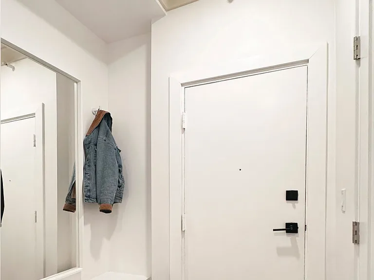 630 S Cochran Ave #402 — Photo 15