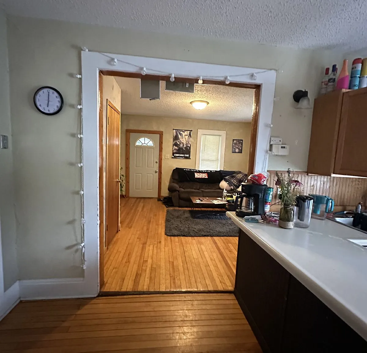 3 bed, 1.0 bath, 854 sqft, $470 — Photo 4