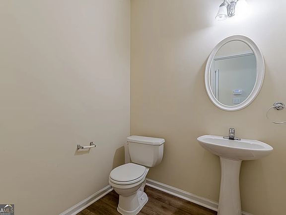 4th image of 7566 Avalon Blvd
