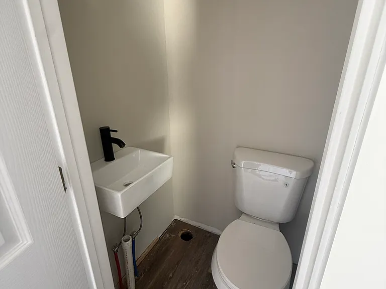 418 Leggett St — Photo 10