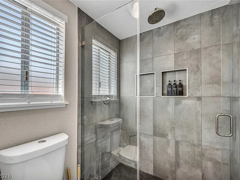2269 McCoig Ave — Photo 3