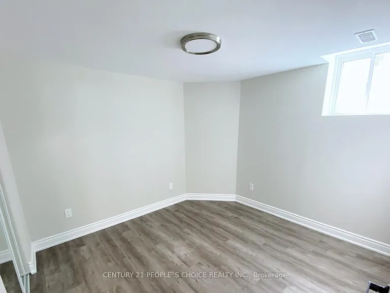 922 Silverthorn Mill Ave #BASEMENT — Photo 6