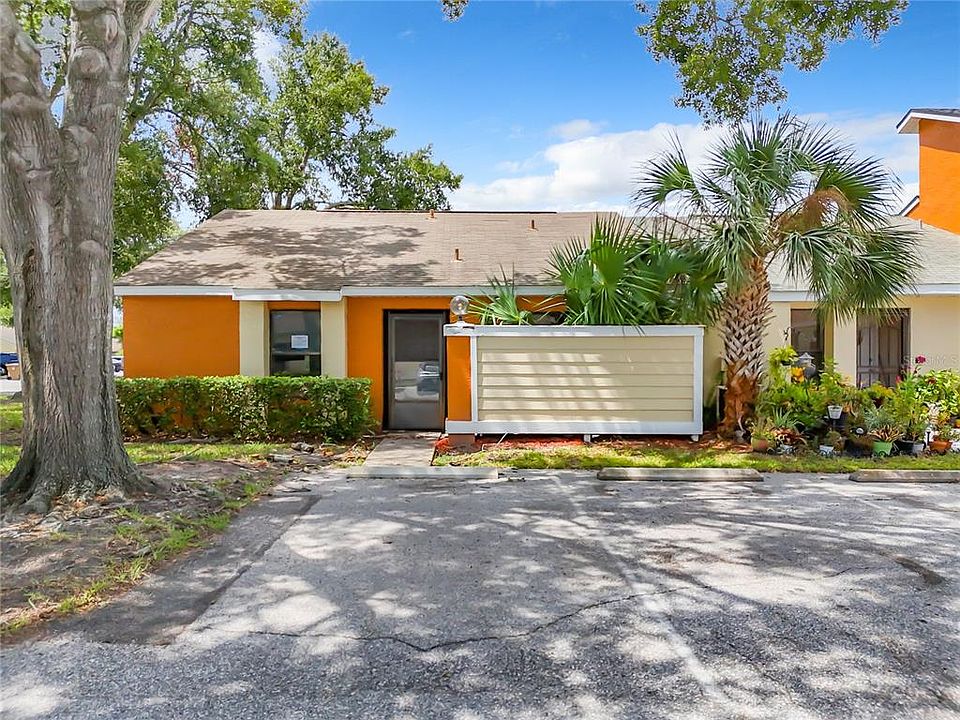 1st image of 61 Silver Falls Cir