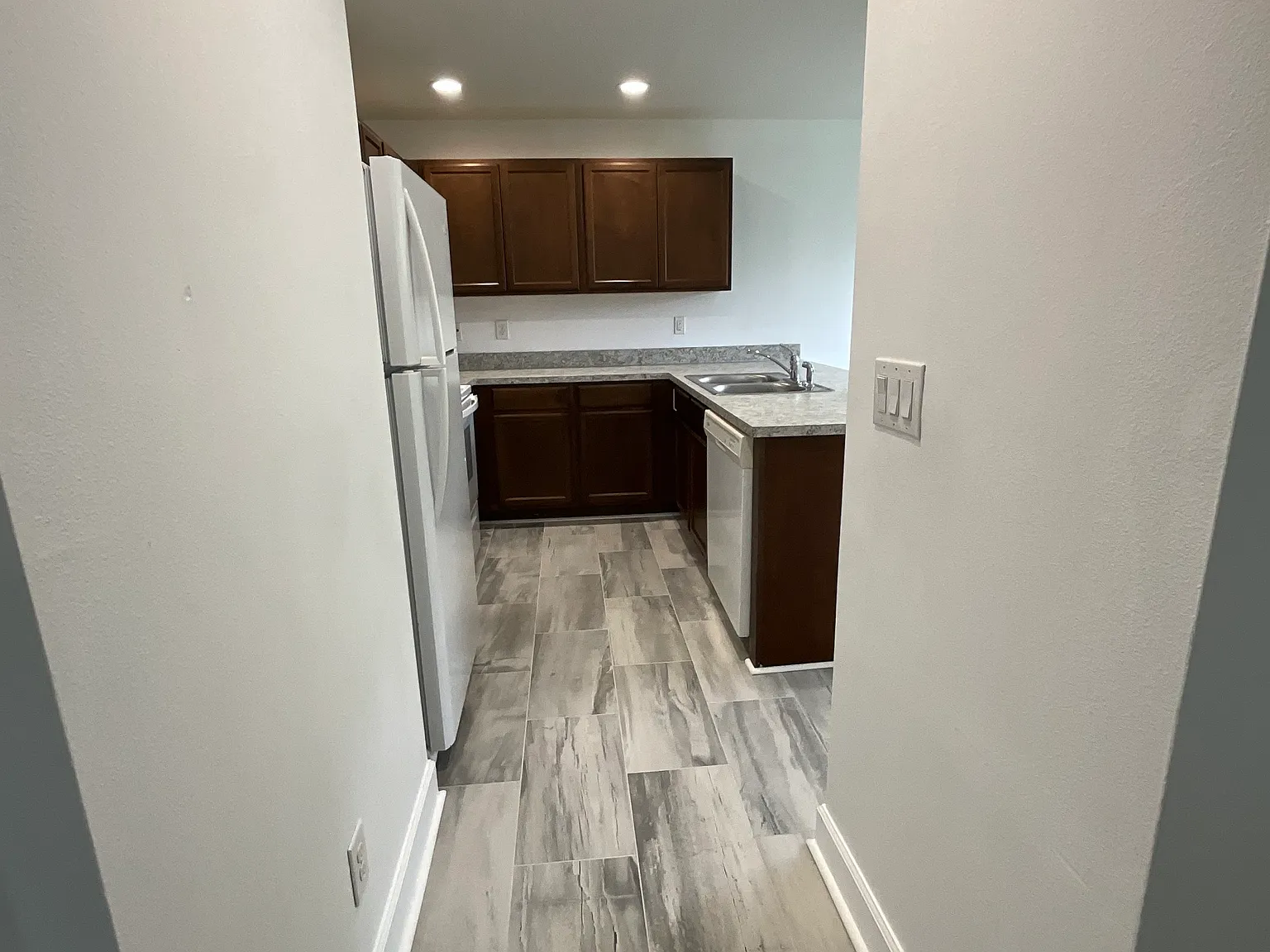 2 bed, 1200 sqft, $1,495 — Photo 3
