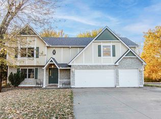 1215 Hacienda Ln, Lawrence, KS 66049