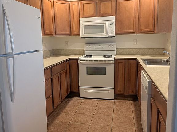 3rd image of 4160 S Lynn Dr Unit 203
