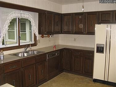 3rd image of 104 Spring Garden Dr
