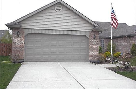 3rd image of 806 Plover Ln