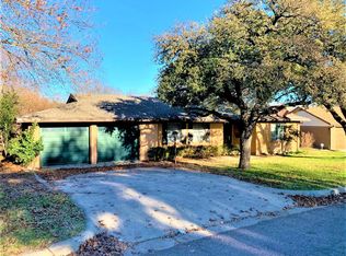 3463 Guadalupe Rd, Fort Worth, TX 76116