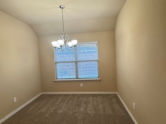 5th image of 616 Kinghaven Dr