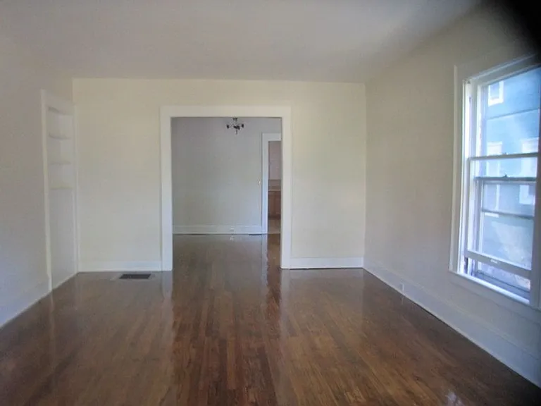1020-22 Euclid Avenue — Photo 5