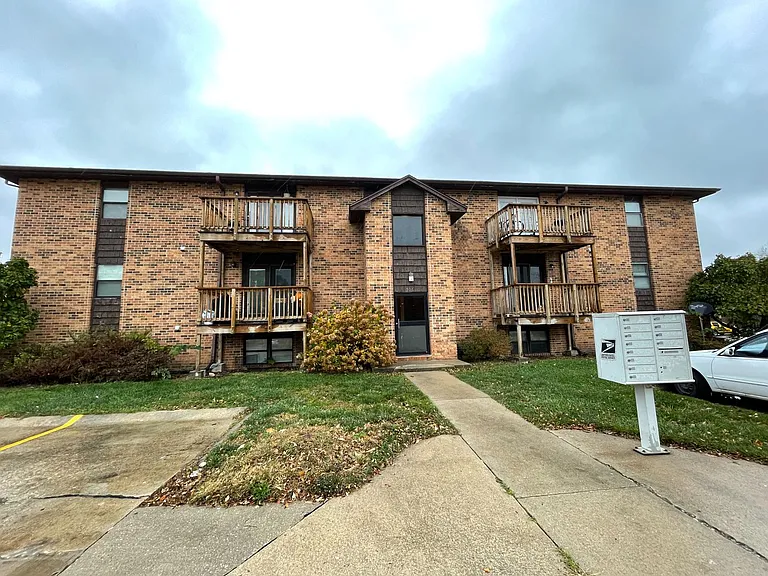 507 Columbia Dr #I — Photo 3