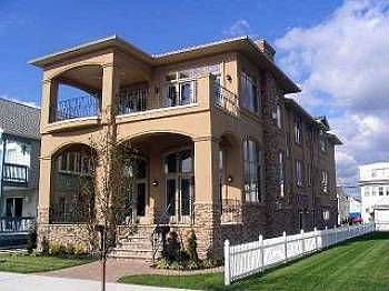 1st image of 2228 Wesley Ave