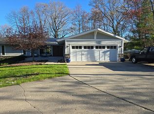 2879 Holiday Pines Rd, Traverse City, MI 49686