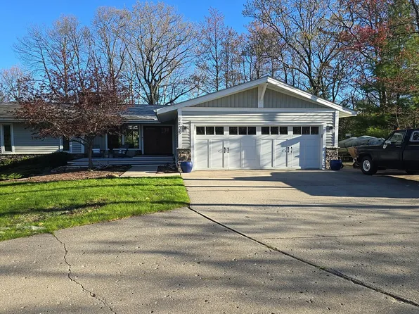 2879 Holiday Pines Rd, Traverse City, MI 49686