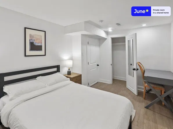 529 42nd St NE, Washington, DC