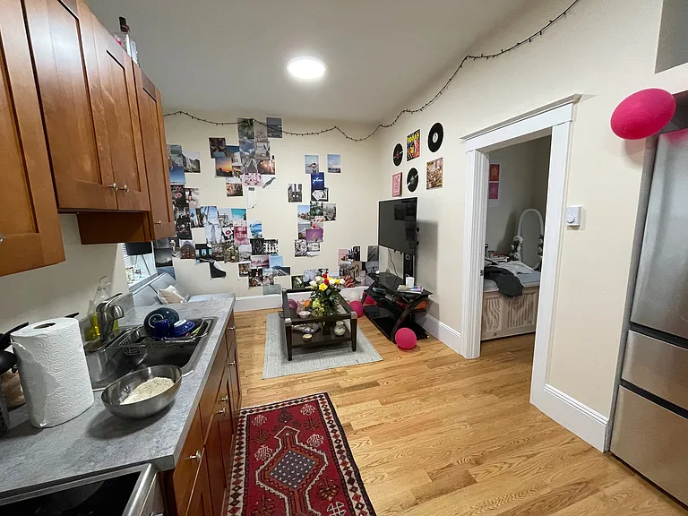 881 Huntington Ave #3 — Photo 1