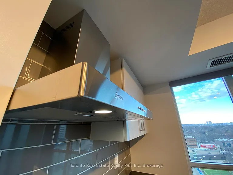 125 Redpath Ave #1111 — Photo 15