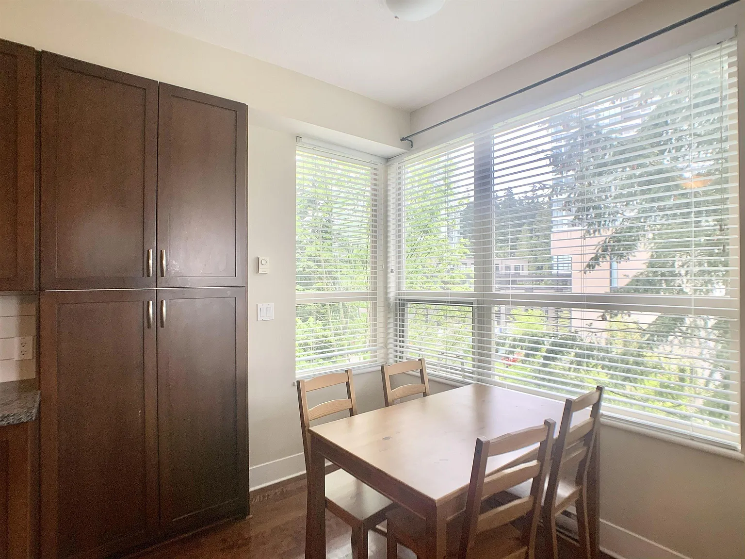 2 bed, 1112 sqft, $4,500 — Photo 3