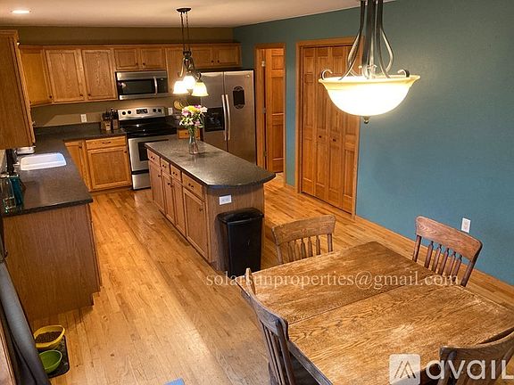 4th image of 3107 Collingwood Dr