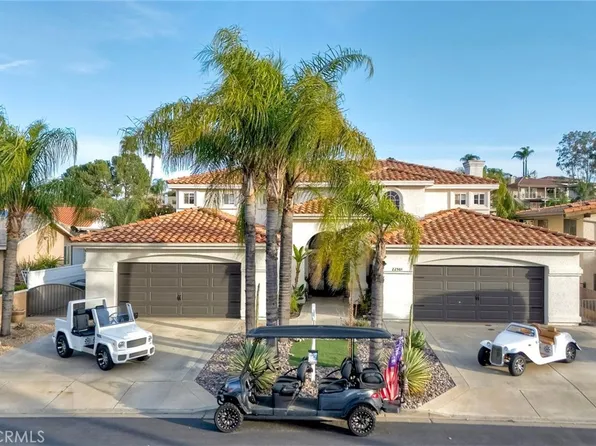 22561 Bass Pl, Canyon Lake, CA 92587