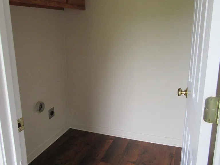 3590 Oleander Dr — Photo 13