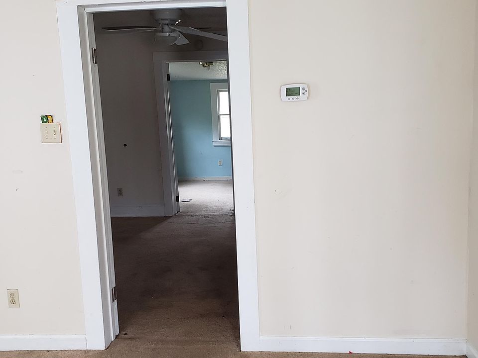 2nd image of 707 Gerard St