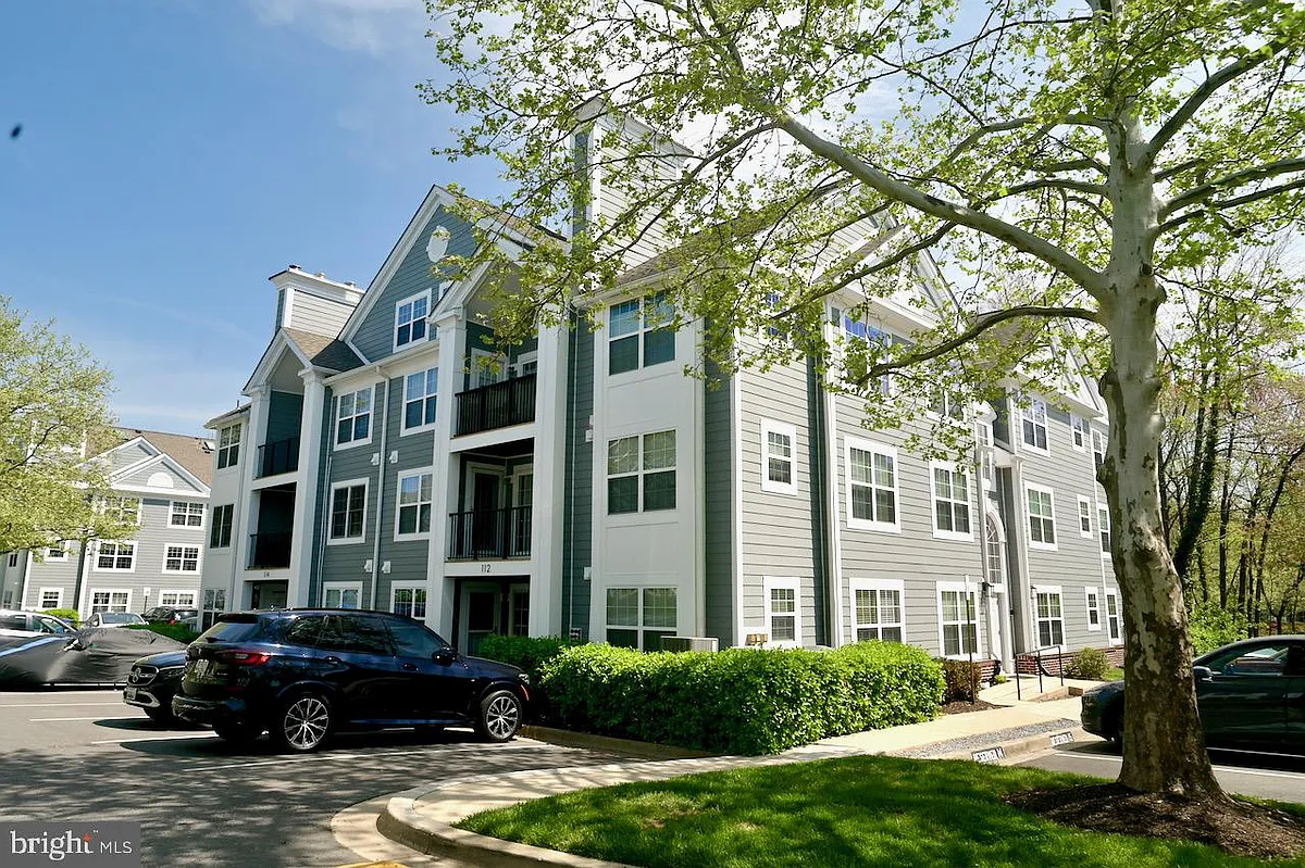 Building Photo - 112 Kendrick Pl #34