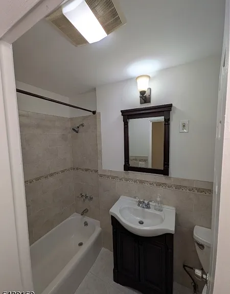 172 Belleville Ave #103 — Photo 3